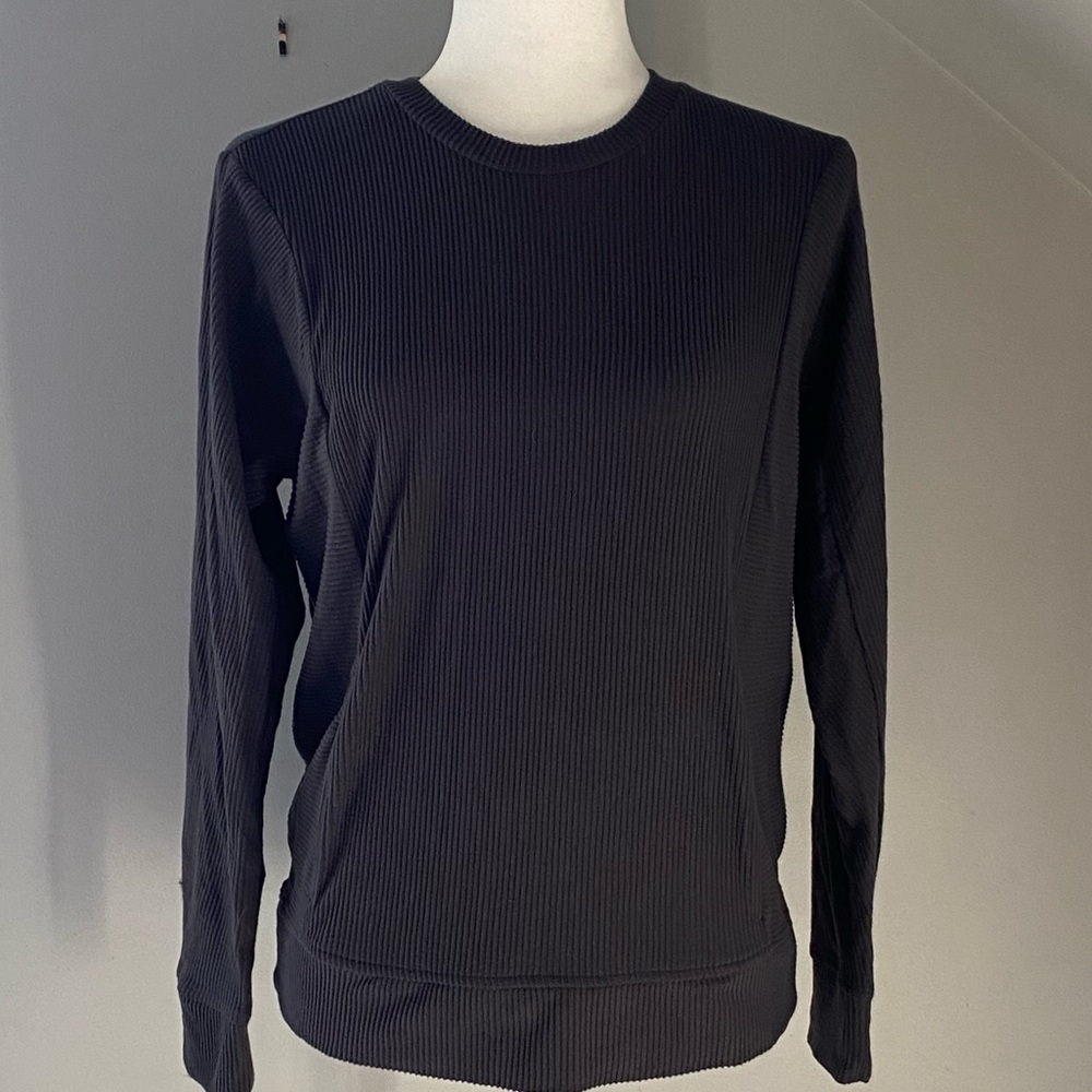 Tommy John Zen Ribbed long sleeve crew w/ pockets in phantom/faded black small